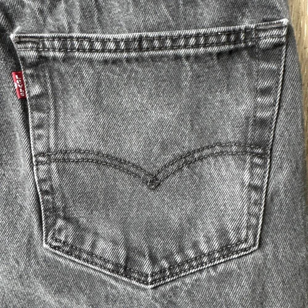 Levi's 505 Men's Straight‎ Leg 36x30 Black Jeans Slight Fade CW 03/15 #1022